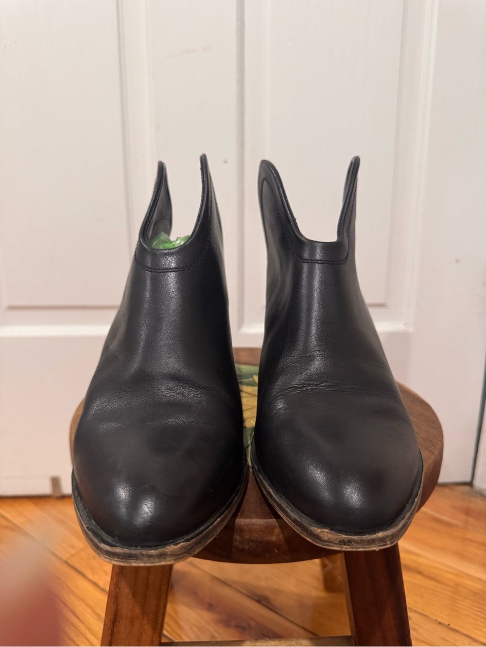 Laundry By Shelli Segal Black Leather Slip-On Mules